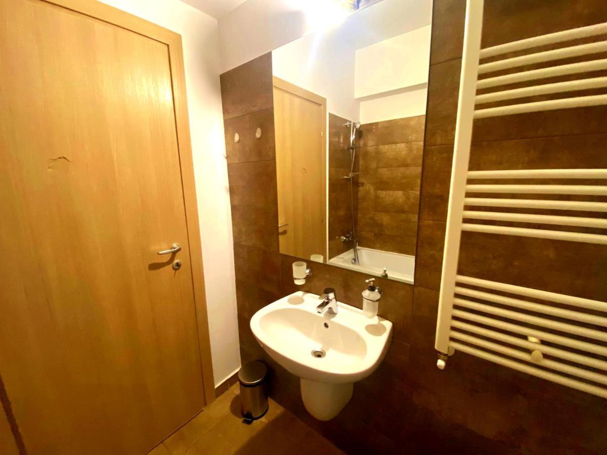 Bellagio - Cozy Apartment With Free Gym Bukarest Eksteriør billede