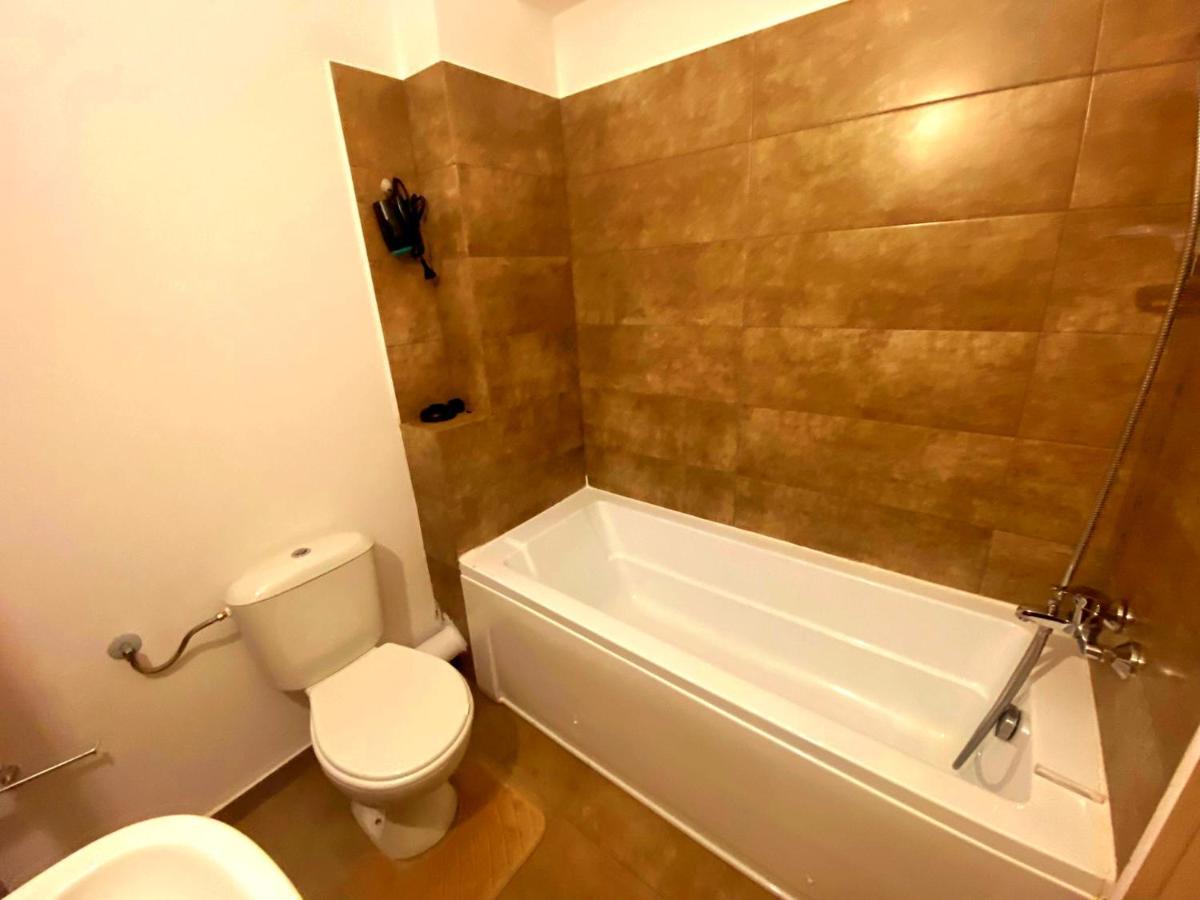 Bellagio - Cozy Apartment With Free Gym Bukarest Eksteriør billede